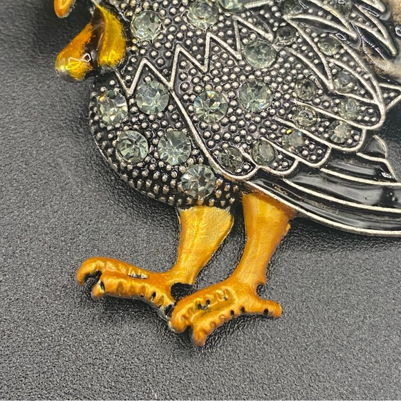 Pewter Rooster Brooch Studded with Rhinestones and Gold Enamel comb and feet - Picture 4 of 10
